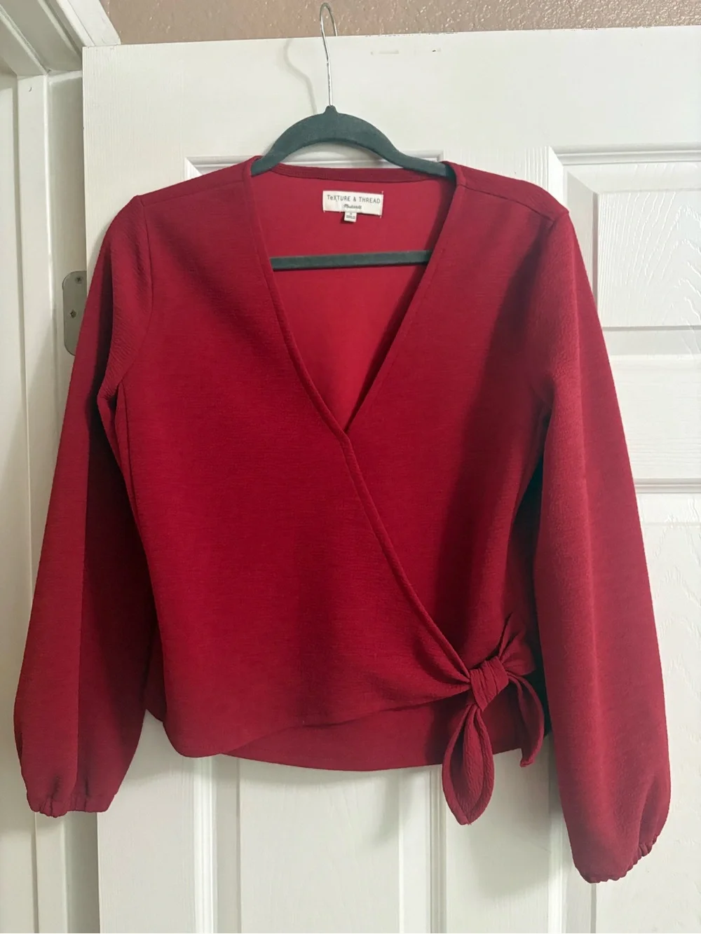 Madewell Texture & Thread Crossbody Wrap Blouse Top Red Crepe puff sleeve S